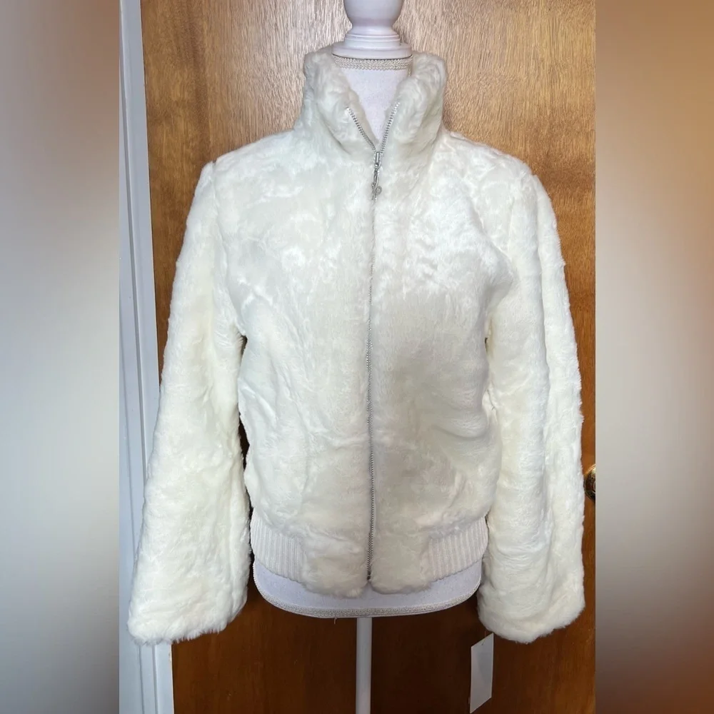 Jlo Furry White coat NWT - Picture 1 of 6